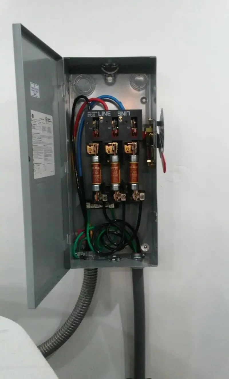 Three-phase disconnect switch installed for Smoke Detector Installation in Strongsville